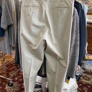 Croft and Barrow men’s cotton pants, cream colored, size 31x32
